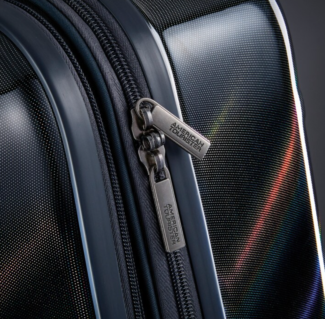 American Tourister Moonlight 21" Carry-On Spinner