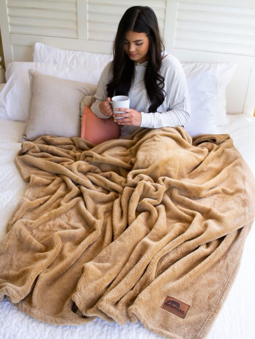soft touch velura™ throw