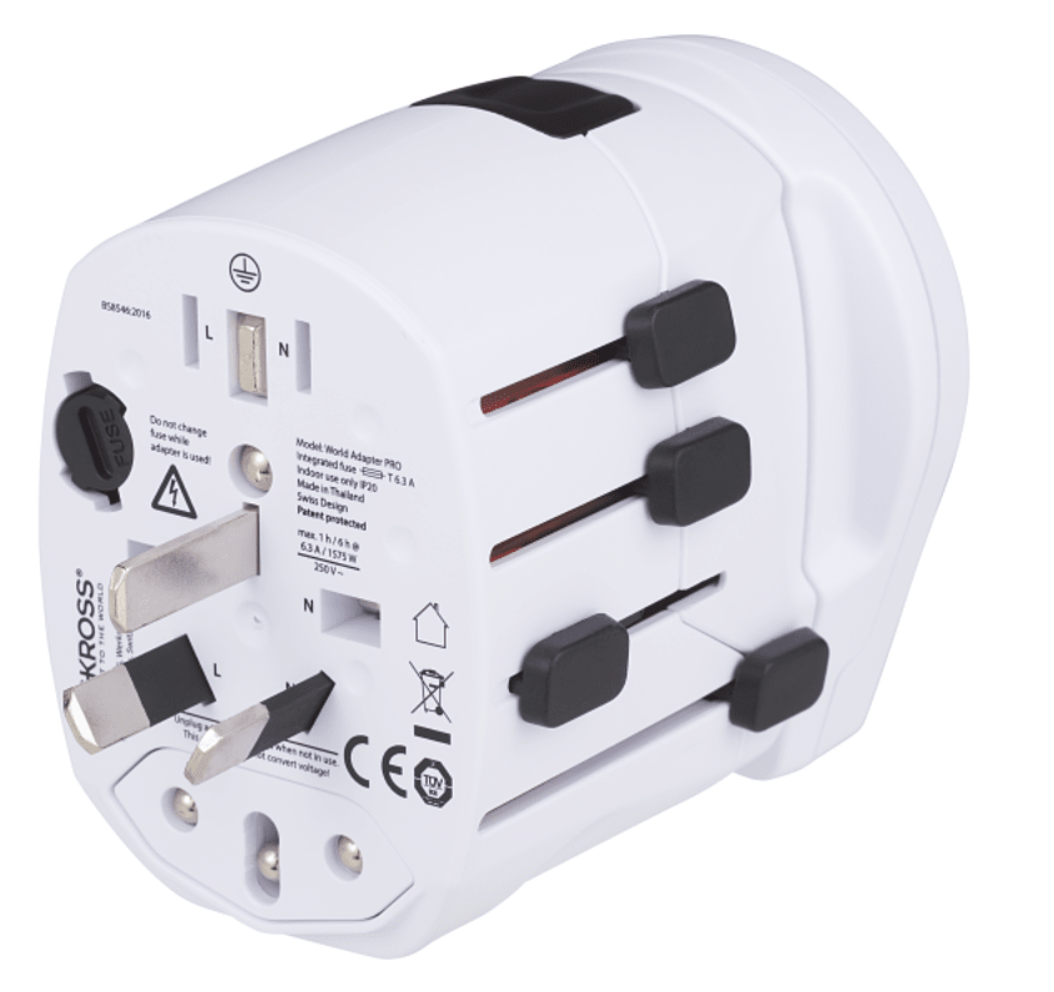 Tech: SKROSS World Travel Adapter Pro World and USB