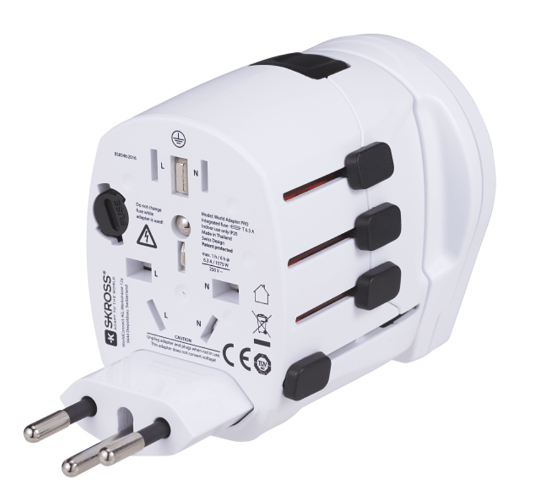 Tech: SKROSS World Travel Adapter Pro World and USB