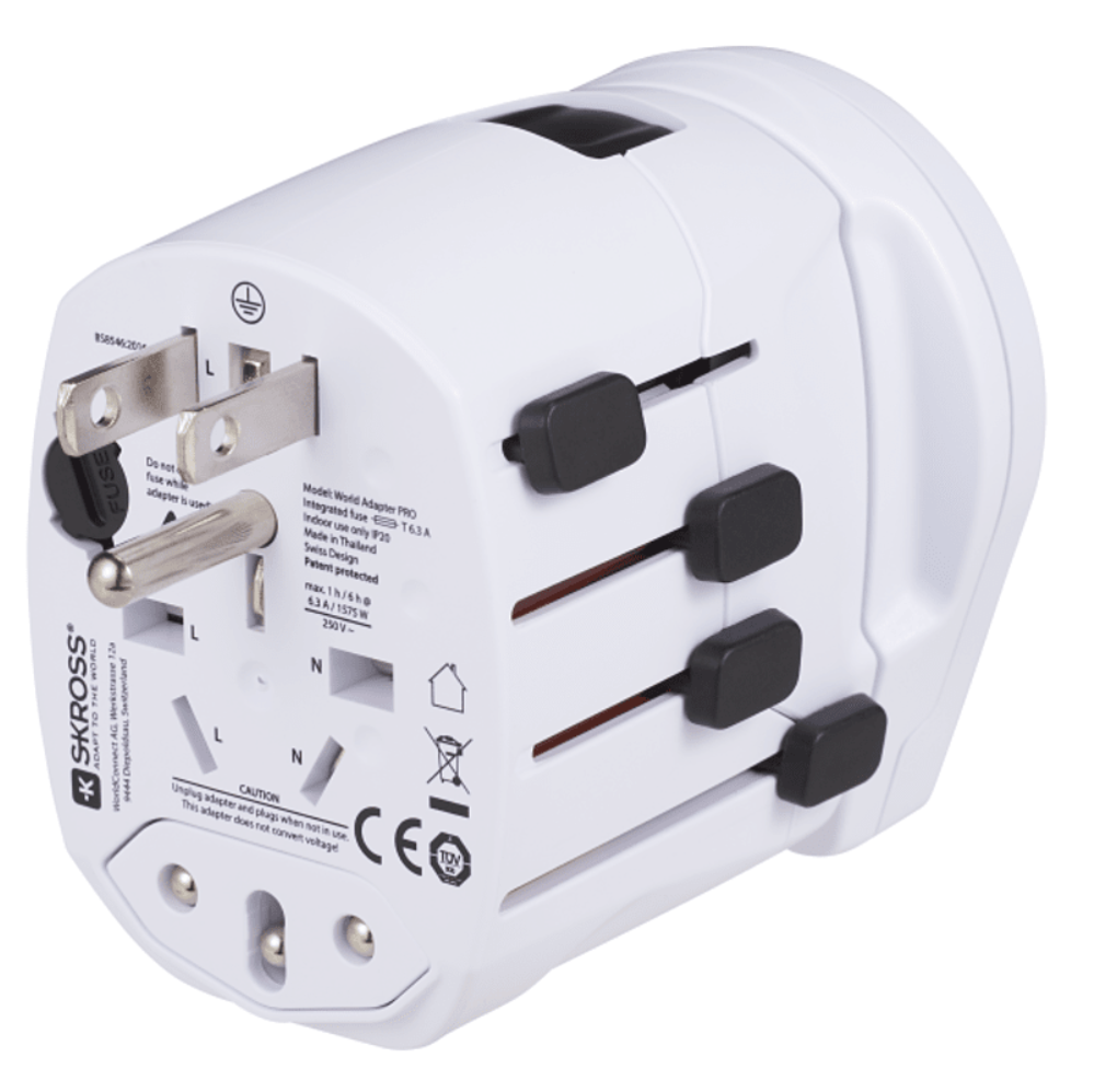 Tech: SKROSS World Travel Adapter Pro World and USB